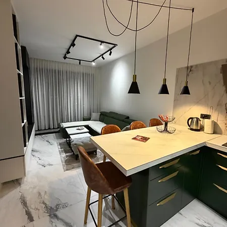 Sky Lux Bulevar Lägenhet