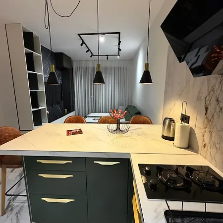 Sky Lux Bulevar Apartman *